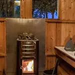 2 Bedroom Gorgeous Home In Szarejki Holiday home